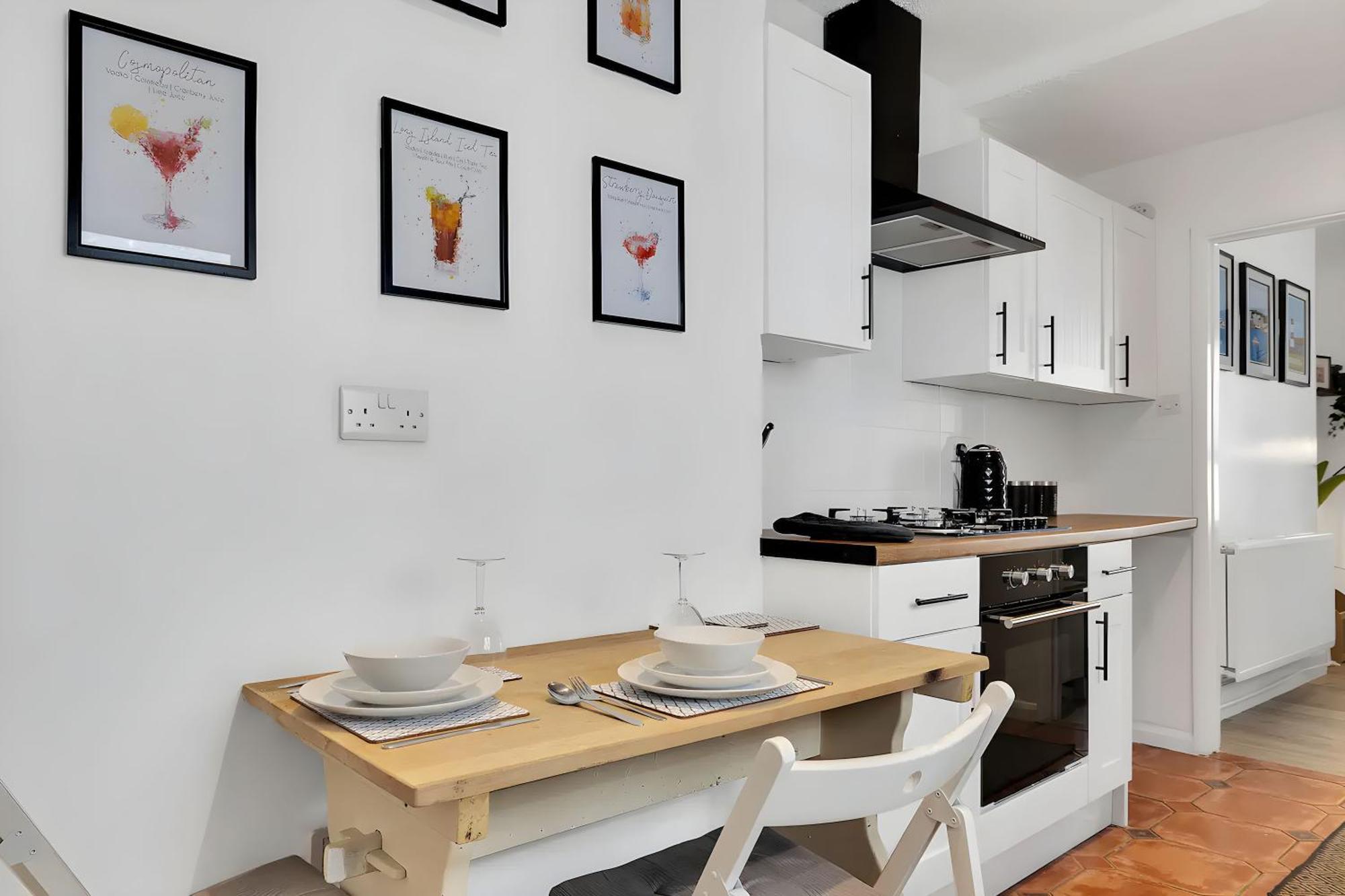 City Centre 2 Bedroom Apt - Free Parking - Wifi - Smart Tv Plymouth Exterior photo