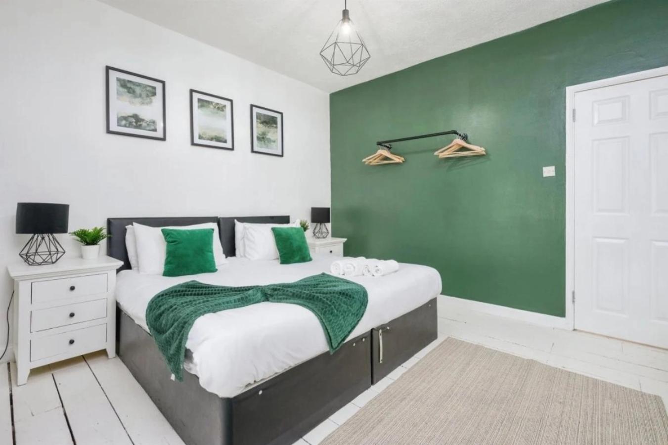 City Centre 2 Bedroom Apt - Free Parking - Wifi - Smart Tv Plymouth Exterior photo