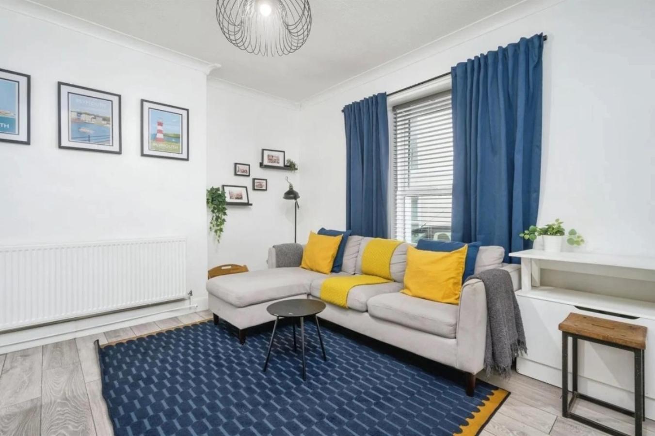 City Centre 2 Bedroom Apt - Free Parking - Wifi - Smart Tv Plymouth Exterior photo